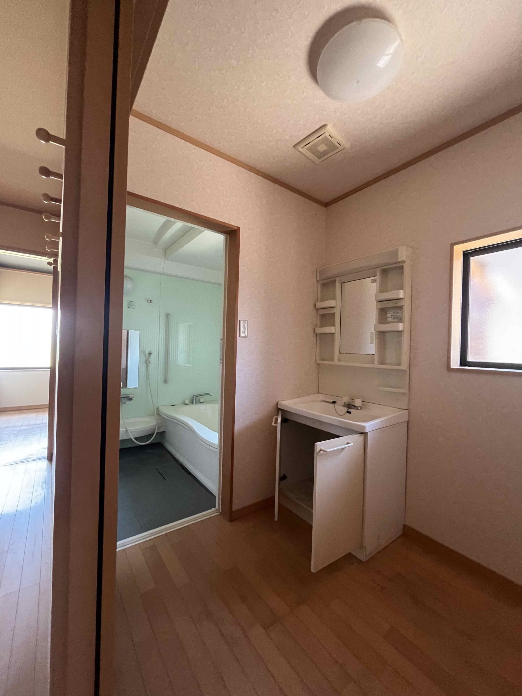 ビフォー　洗面室 @ T様邸　リノベーション工事 / レオニダス 施工実例