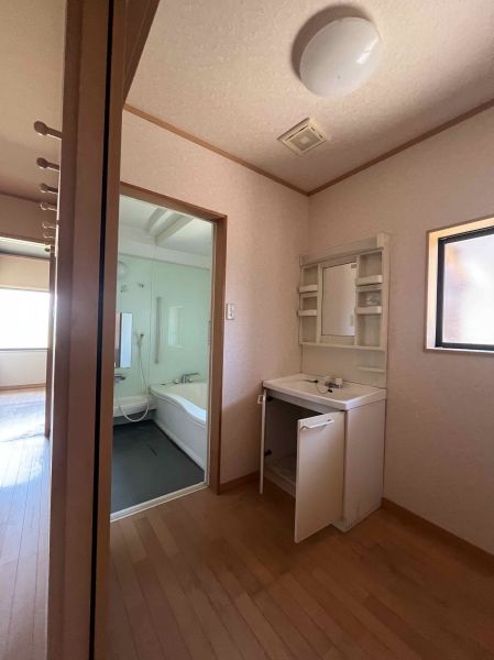 ビフォー　洗面室 @ T様邸　リノベーション工事 / レオニダス 施工実例